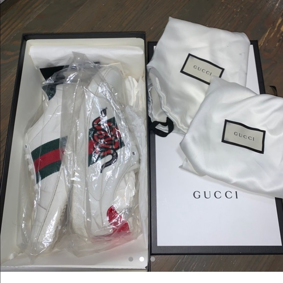 GUCCI SNEAKERS - Picture 2 of 8